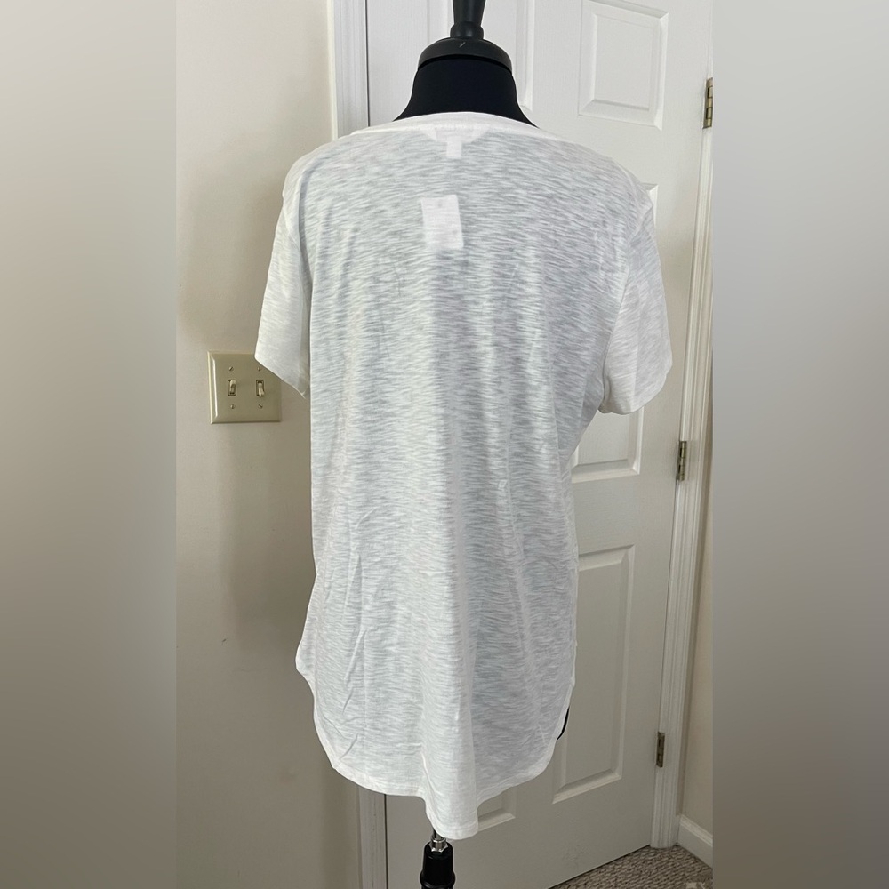 LC Lauren Conrad White Tee with Eyelash and Lip Design - Picture 2 of 3